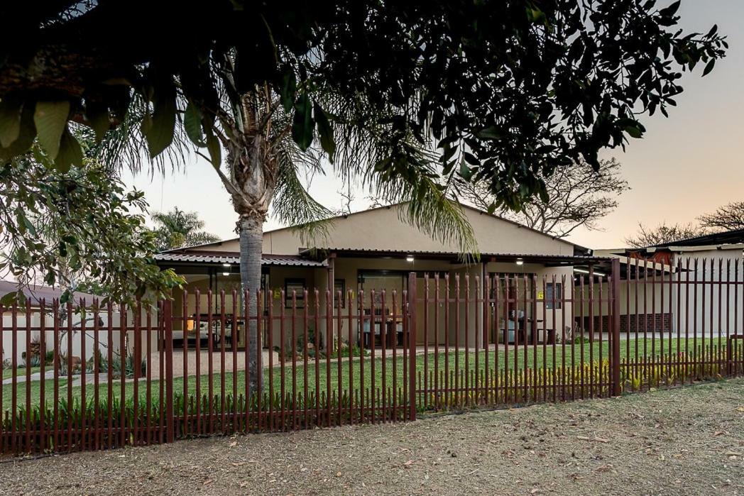 Kiyala Guest Farm Hotel Mbombela Kültér fotó